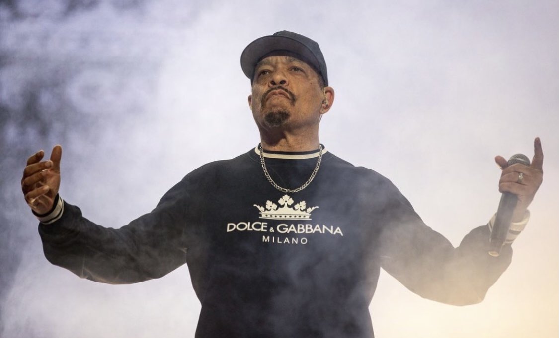 FINALLEVEL's tweet photo. I’ll be back out on @llcoolj ‘s F.O.R.C.E  Tour Labor Day weekend. Frisco, Vegas and LA! Do not miss this.. Get your tickets! This will sell out.. 🔥 #HipHop50th https://t.co/h3Xyai8Z0V