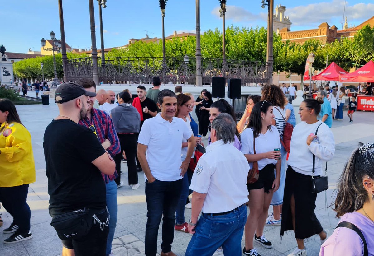 Enhorabuena @MuchoViki por el 'Bocadillo Solidario' organizado esta tarde en beneficio de @viajaaholanda. Orgullosos de nuestras @PennasAlcala comprometidas todo el año con Alcalá 👏🏻👏🏻👏🏻 ¡Gracias también a Los Pequeñantes por vuestra entrega y hacernos disfrutar tanto!😍