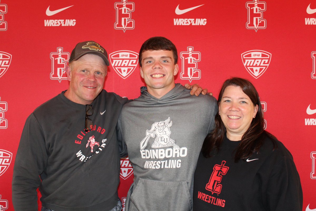 BoroWrestling1's tweet photo. We had Meet the Team at Sunview Golf for the friends, family, and supporters of Edinboro Wrestling August 18. 

Next event: ERTC Golf Outing September 9. https://t.co/93lP8EZXYC