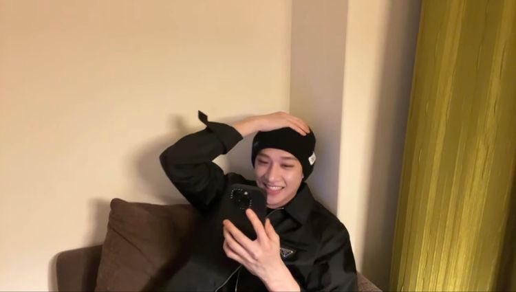 beyondyasmin's tweet photo. “he’s just so channie” of the day https://t.co/xFO5jWpb6c