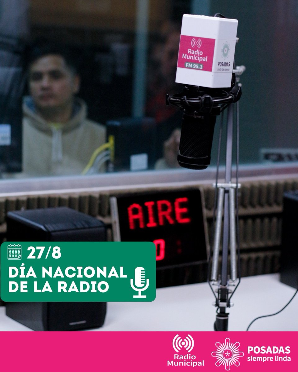 👉👉La primera transmisión se realizó el 27 de agosto de 1920 por una aventura de "Los locos de la azotea" 🎙

✅️ Cuatro estudiantes de medicina pusieron al aire la ópera Parsifal, de Richard Wagner, desde el techo del Teatro Coliseo de Buenos Aires.