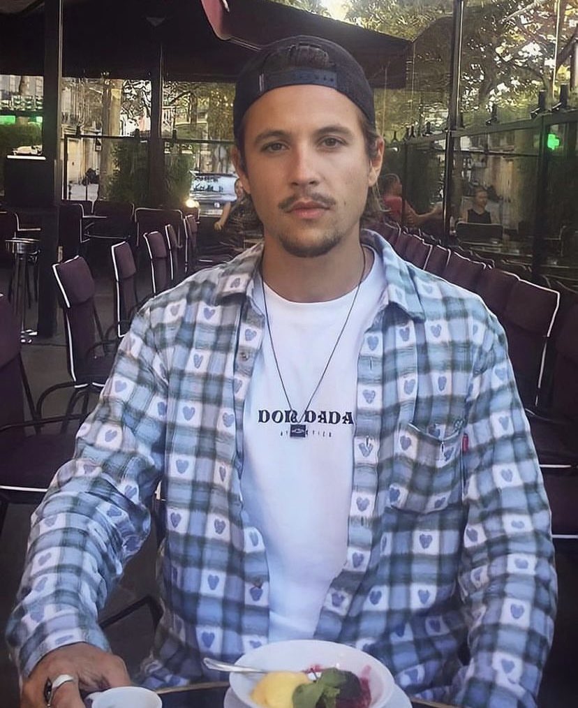 special_nekfeu's tweet image. n e k f e u