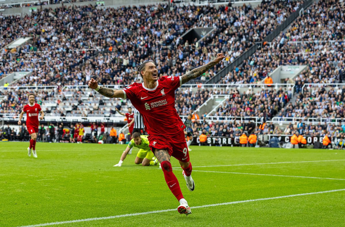 run_with_dave's tweet photo. @BriShaw81 You missed a classic mate! Two unstoppable finishes 💥 https://t.co/mtt4ymQ84g