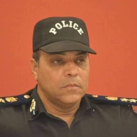 kamal_Zamalek's tweet photo. #اقالة_أشرف_صبحي
الراجل ده كان بيطهر النادي وكان بيلف ع المحلات ويحصل الفلوس 
وكان عارف الاولويات 
عشان كده اشرف صبحي مشاه وجاب اهلاوي مكانه https://t.co/kSmrH4t8w7