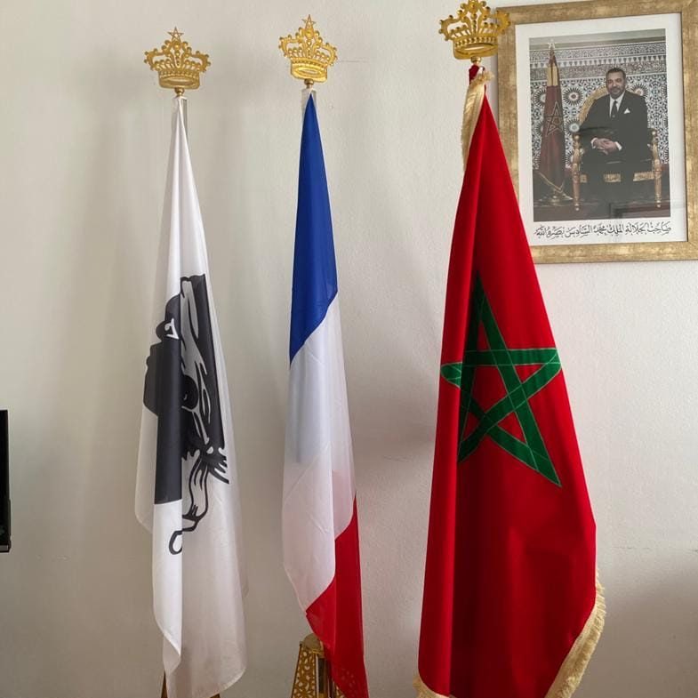 MoroccoIntel's tweet photo. 🇲🇦🇫🇷| La tête découpée d’un sanglier a été déposée devant le consulat du Maroc en Corse aujourd’hui. 

Une enquête a été ouverte pour provocation à la discrimination et à la haine raciale. https://t.co/NHsD2a5aaY