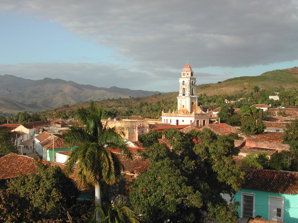 #Trinidad, tercera villa de #Cuba, #PatrimonioCultural de la Humanidad, diseña una estrategia para celebrar los 510 años de su fundación con una imagen hoy más renovada, y obras de alcance social y económico. #CubaEsCultura #CubaÚnica prensa-latina.cu/2023/08/27/ter…