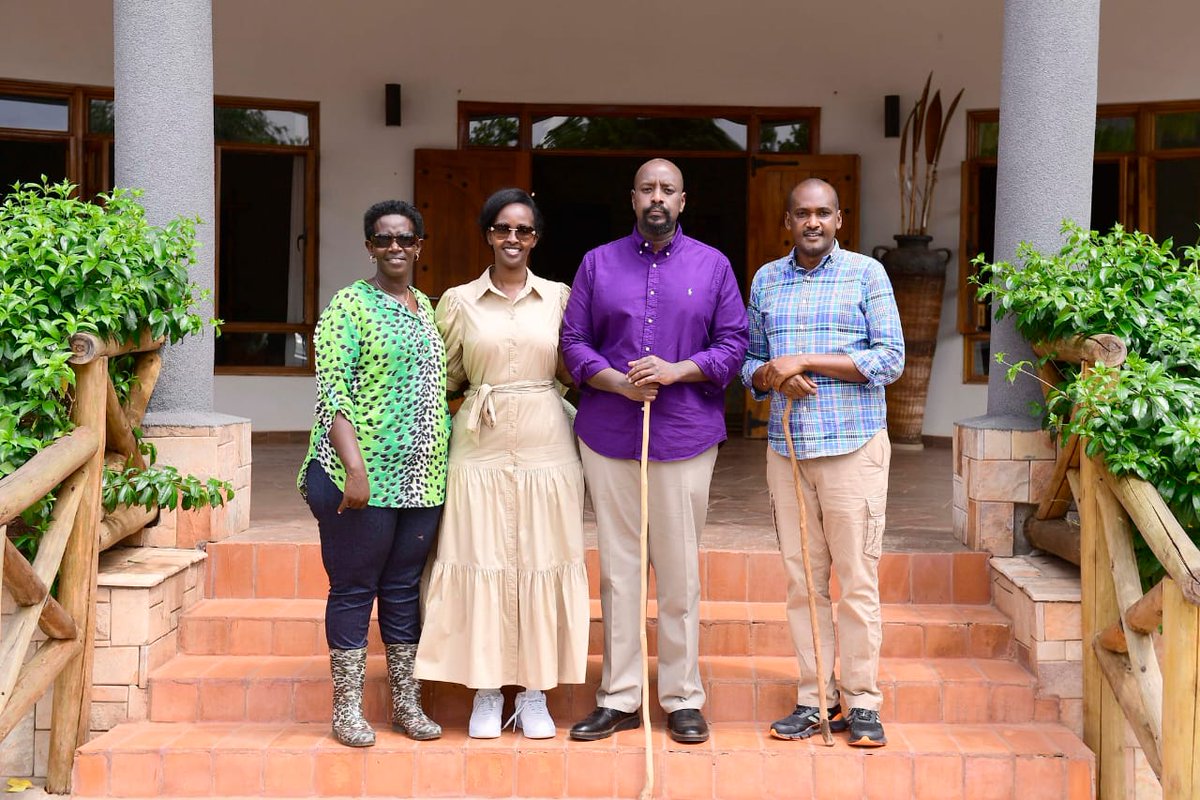 We thank u Gen @mkainerugaba & ur dear wife Mrs Challote Keinerugaba for visiting us at emburarafarmlodge.com & most importantly taking off time to experience  #LifeontheFarm with the Elegant #AnkoleCows.Your dedication to securing Uganda is a great enabler for our  tourism.