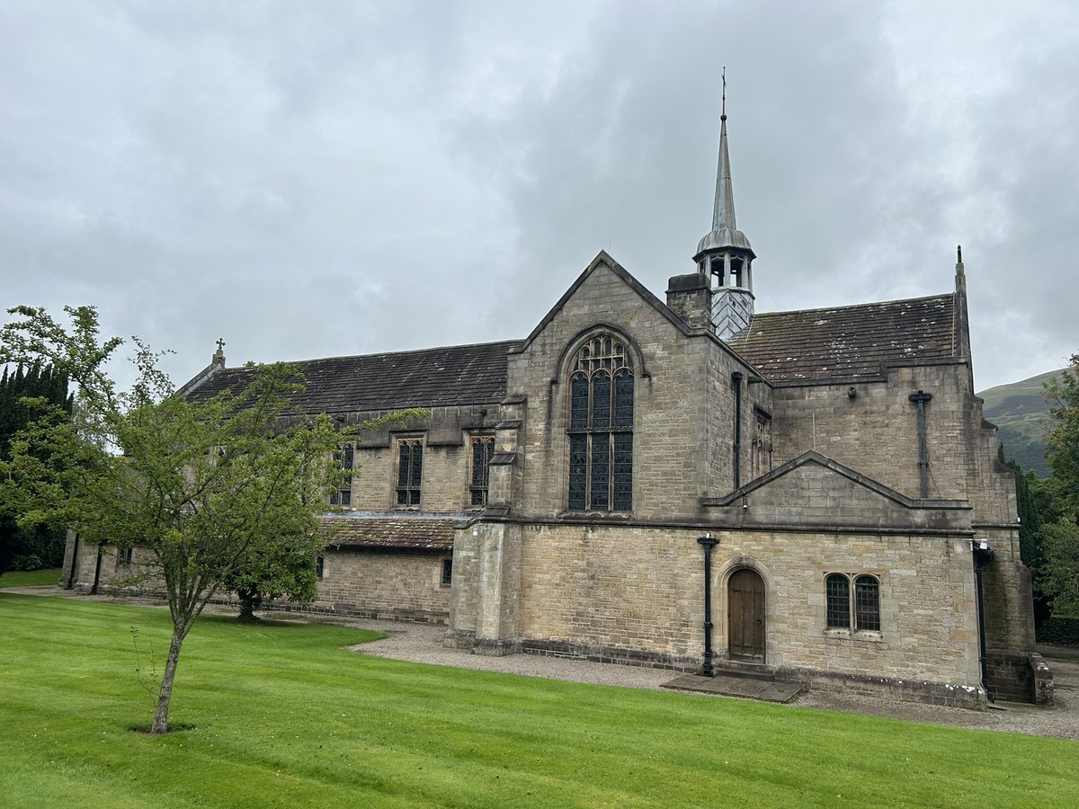 EngChurchPics's tweet photo. The Chapel @SedberghSchool, Cumbria. The Lancaster architects Austin and Paley were commissioned to design the chapel, which was built in 1895–97 at a cost of £7,827. G2*L. Gothic Revival. https://t.co/6k2gtC9Mg7