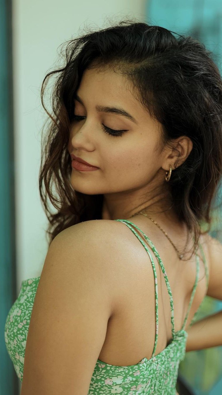 F4jBVsDaAAA_dFG?format=jpg&name=large