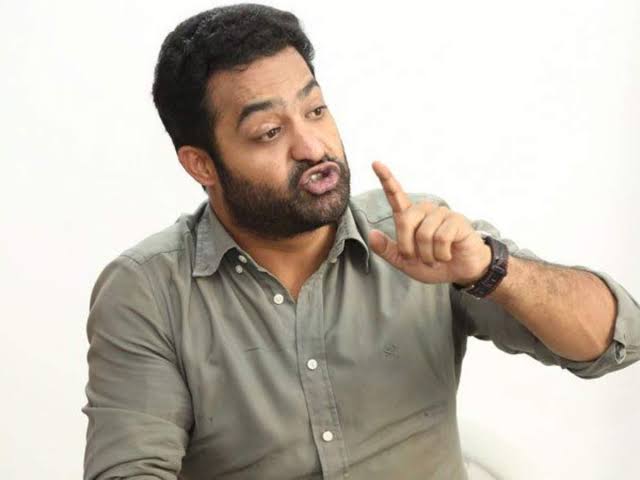Prasanth_Pkcult's tweet photo. No Invitation For #JrNTR and #LakshmiParvathi.! 

Junior NTR skips NT Ramarao‘s 100 Rupees Coin inauguration tomorrow in Delhi. 
#JrNTR #100rs https://t.co/x15evBtJTD