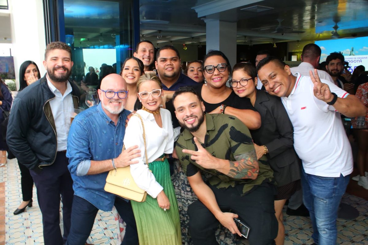 larisa129's tweet photo. Yo estoy con la gente que quiere que esté 🫶🏻🫶🏻

Apertura #PanamaFlamencoWeek
Lanzamiento #ToyotaInnova @RicardoPerezSA 
Lanzamiento #TacoWeek  @PanamaWeek 
Lanzamiento @wingo 

@BuenMomentopa https://t.co/tTziYNLKmN