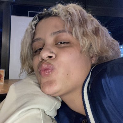 walteesha's tweet photo. #NewProfilePic https://t.co/d8BoeJgC5o
