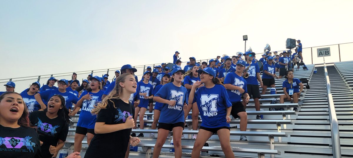 MoniquesTweets's tweet photo. .@MacBandSA Big Blue Marching Machine showed up to support the @FootballBrahma win over Marshall 21-28! @MacBrahmaSports. What an exciting start to the season! https://t.co/3pr4jWVLox