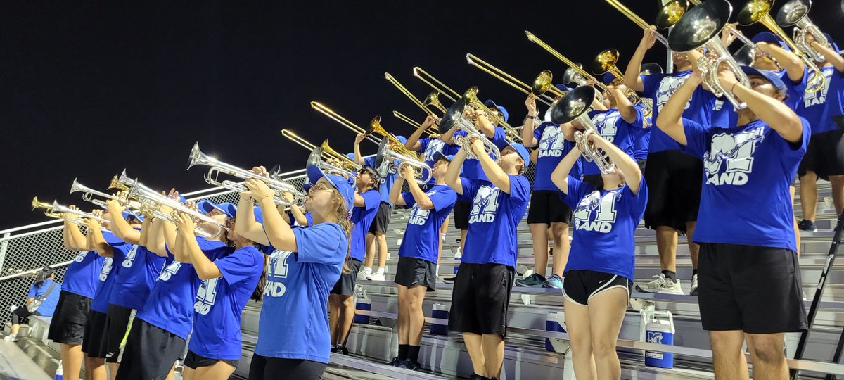 MoniquesTweets's tweet photo. .@MacBandSA Big Blue Marching Machine showed up to support the @FootballBrahma win over Marshall 21-28! @MacBrahmaSports. What an exciting start to the season! https://t.co/3pr4jWVLox