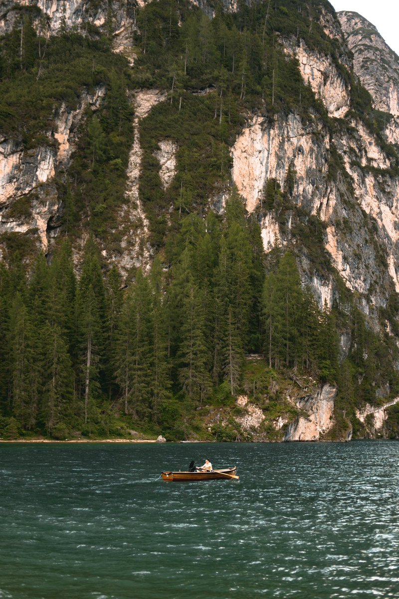 offtography's tweet photo. Dream Destination ของจริง 
Lago Di Braies, Dolomites, Italy https://t.co/P4pgwxaKYU