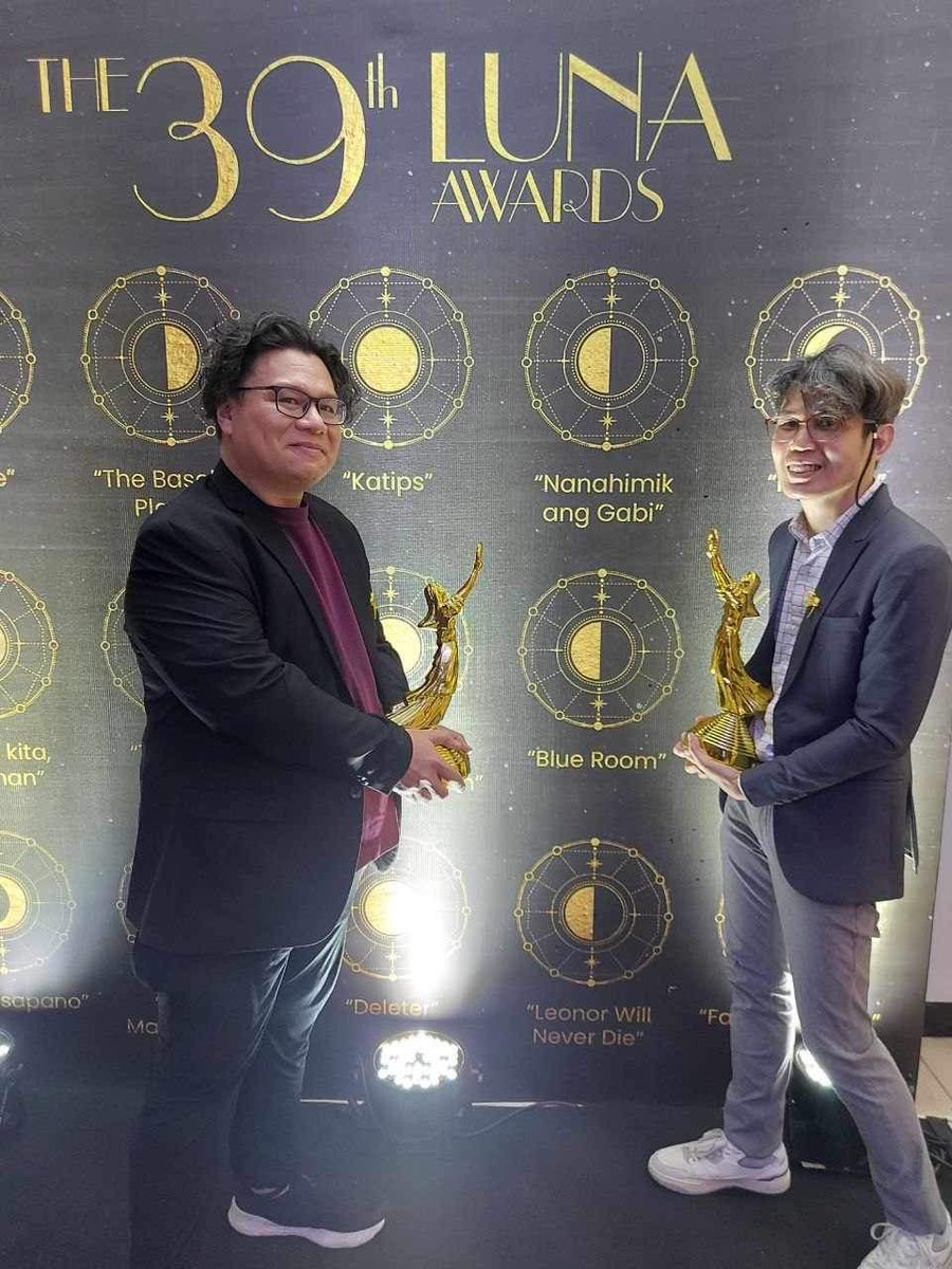 BlueRoom_Movie's tweet photo. Congratulations Jazz Nicolas & Mikey Amistoso for winning #BestMusicalScore for 🎸Blue Room at the 39th Luna Awards! 🤘🏻
📸 David Fabros, Jazz Nicolas, & Mikey Amistoso
#blueroomthemovie #luna #cinemalaya #juankarlos #elijahcanlas #harveybautista #nourijune #keonijin https://t.co/cqKFW4VAVd
