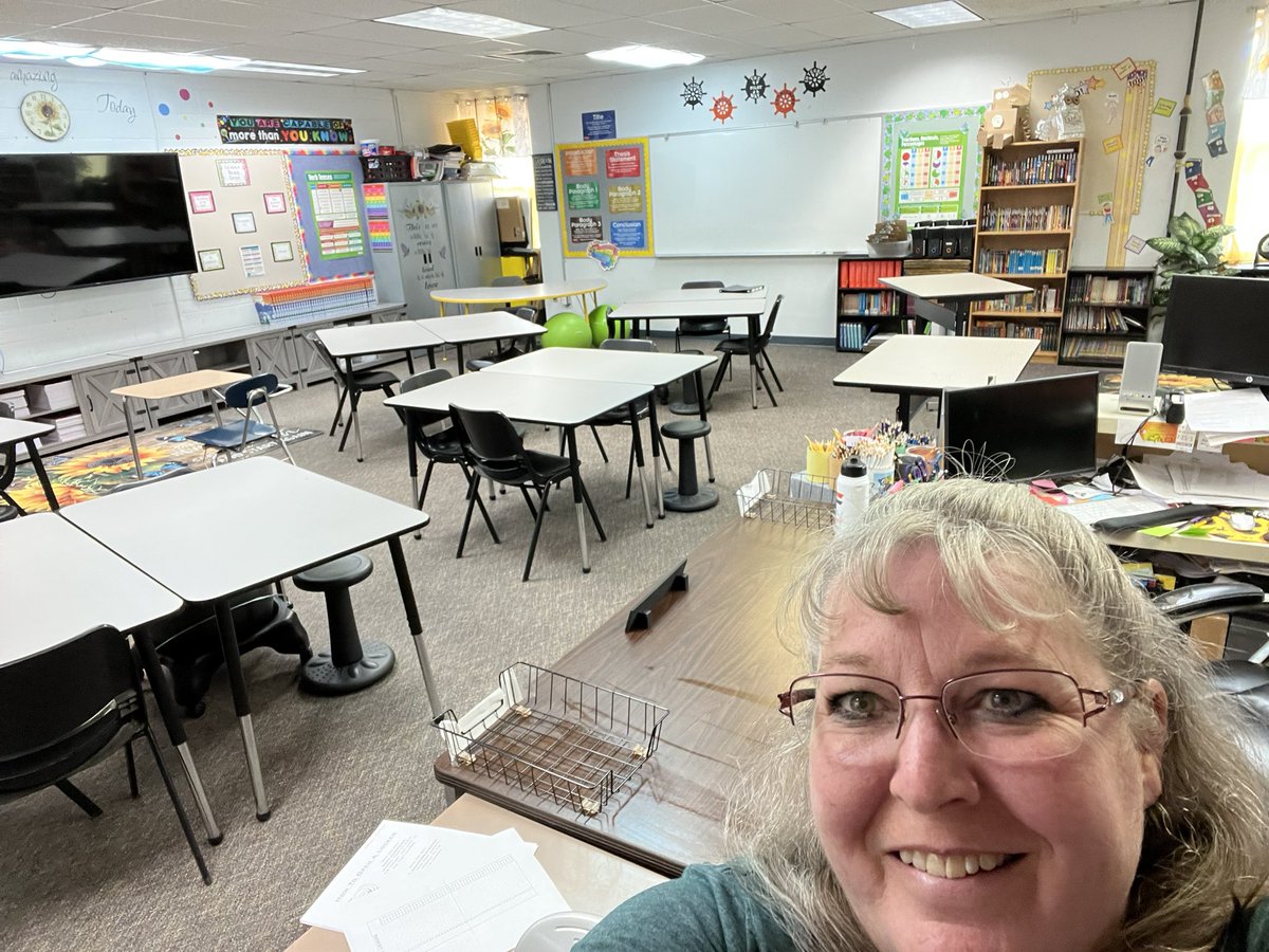 #Idaho Middle School teacher

✔️Positive rewards-stickers
✔️alternative seating- overly active kids
✔️color paper-helps w/organizing 
✔️ziploc bags
✔️bulletin board decor
amazon.com/hz/wishlist/ls…

#clearthelist