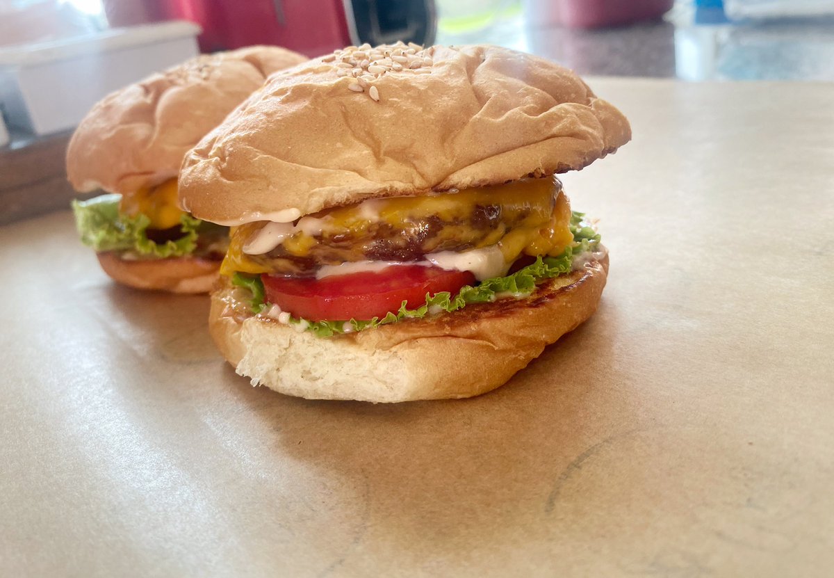 Sipcity_ng's tweet photo. Have you tried our burger? What are you waiting for? Sipcity has you covered.
#sipcity
#josfoodies 
#jtownchilling https://t.co/lpFucuk7z2