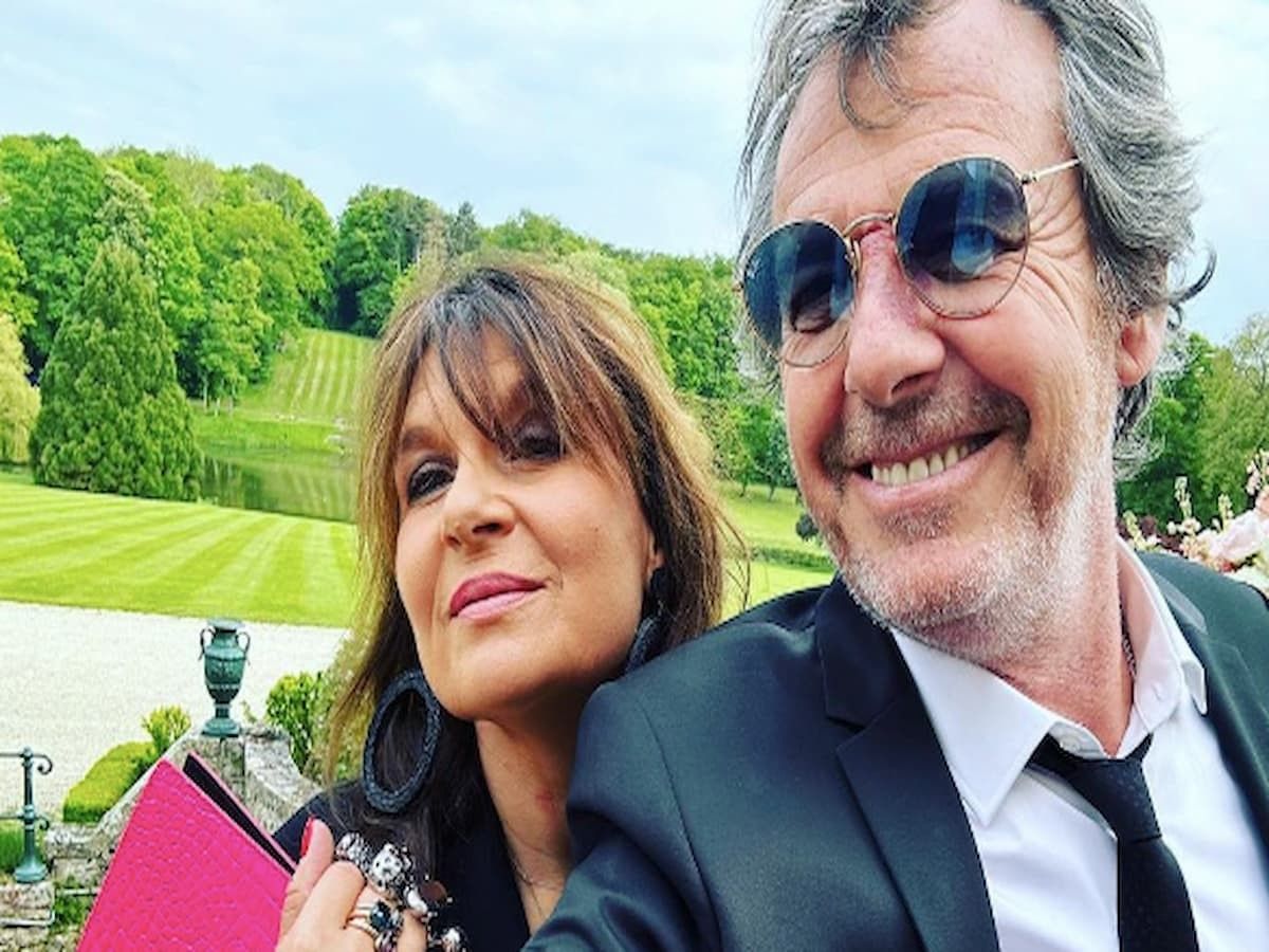 InsidePublic's tweet image. 🚨 "On boit", "on bronze", "on danse" : Nathalie Lecoultre, la compagne de Jean-Luc Reichmann en éclate totale avec Adriana Karembeu ! Les images de leur été de folie dlvr.it/SvFHcF