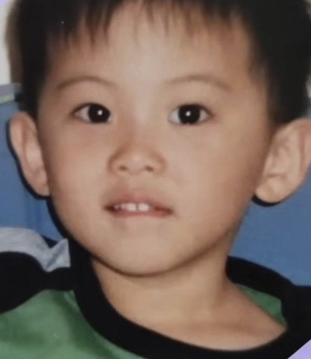 ตะไมตาบวม

: เราโดนแมงไรมะรุ้กัด

ผีเสื้อกัดแน่เลย แม่เราบอกผีเสื้อชอบกัดดอกไม้

: แต่เรามะใช่ดอกไม้😠