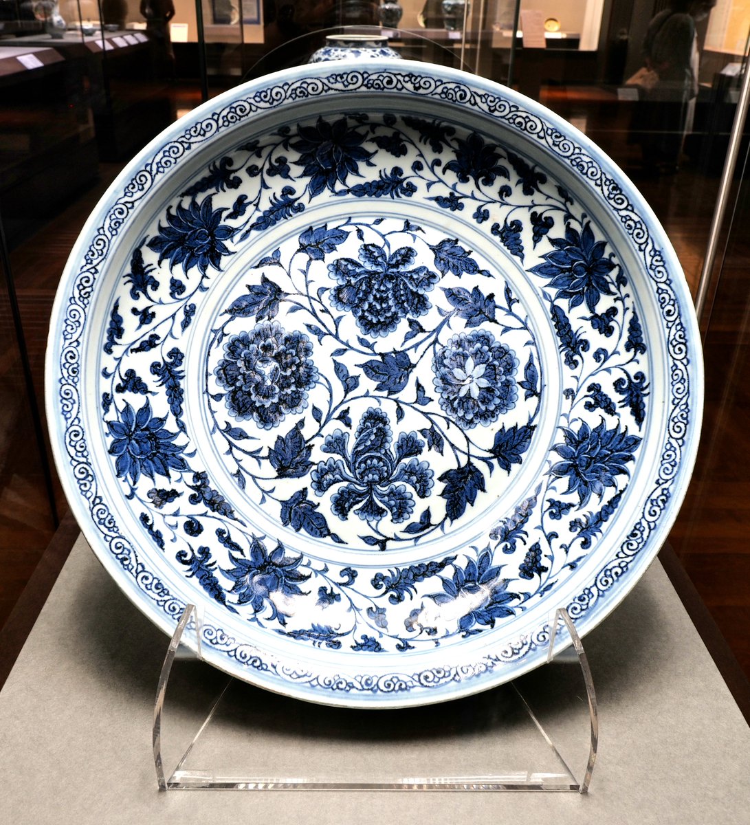 中国美術 白磁 刻草花紋 盤 φ16cm 影青(K-XA680) 中国美術 白磁 刻草花紋 盤 φ16cm 影青(K-XA680) 中国美術 白磁 刻