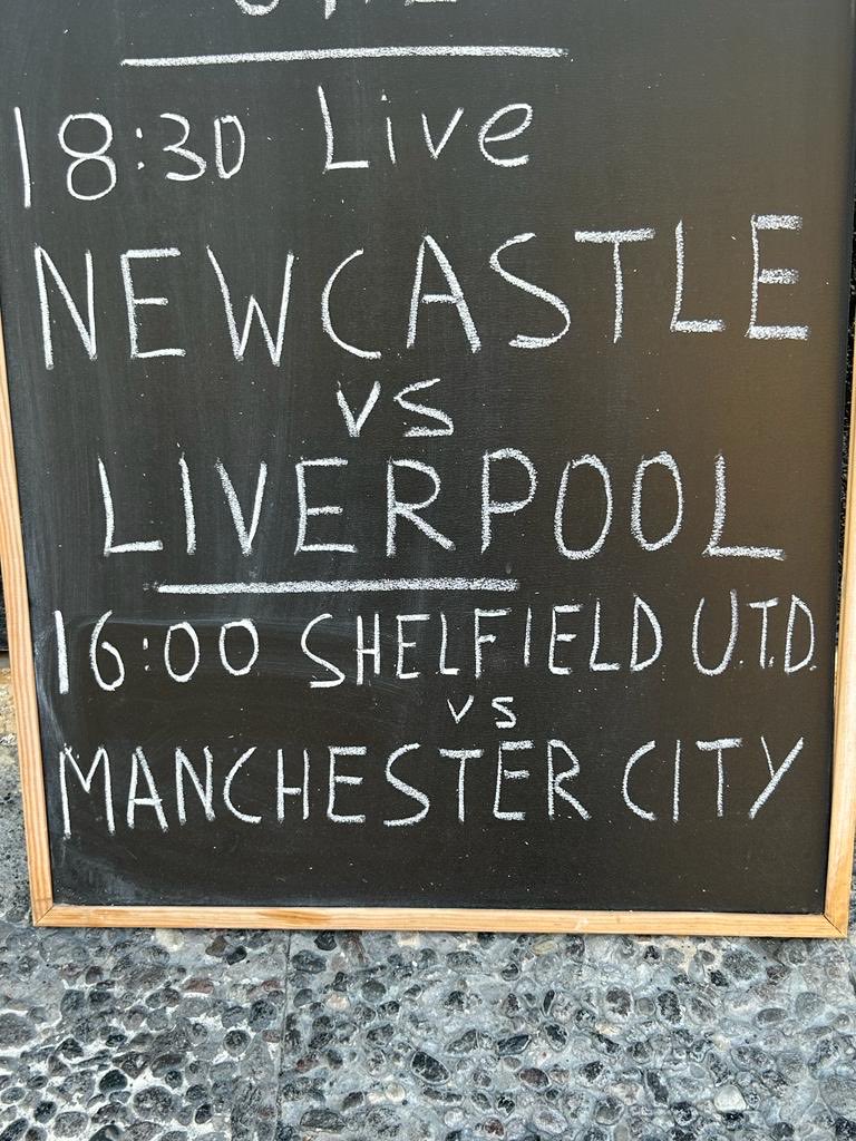 Almost...  #sheffield Greek style.  <a href="/sufc/">The Blades!</a>