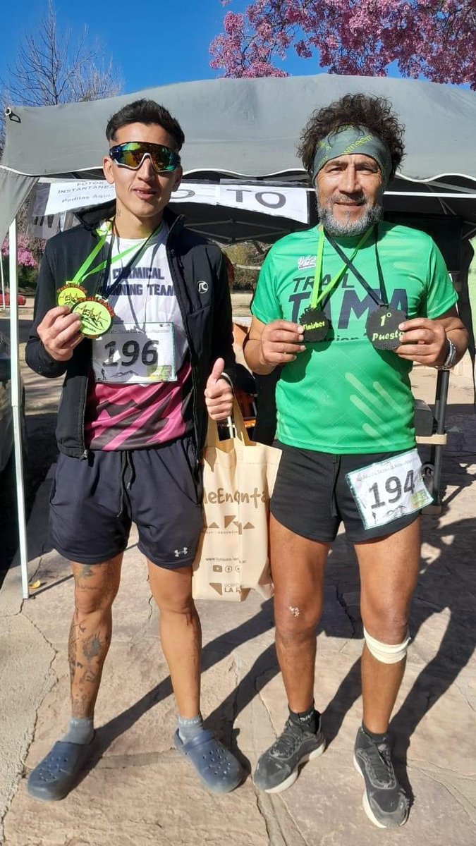 🏃🏻‍♂️ 🥇🥈🥉 Los representantes de Chamical Running Team, se subieron al podio en una dura carrera de 17 km en Tama. Jony Bustos se quedó con el 3er puesto en la general y terminó 2do en su categoría, mientras que Víctor Brizuela se consagró con el 1er lugar en su categoría.