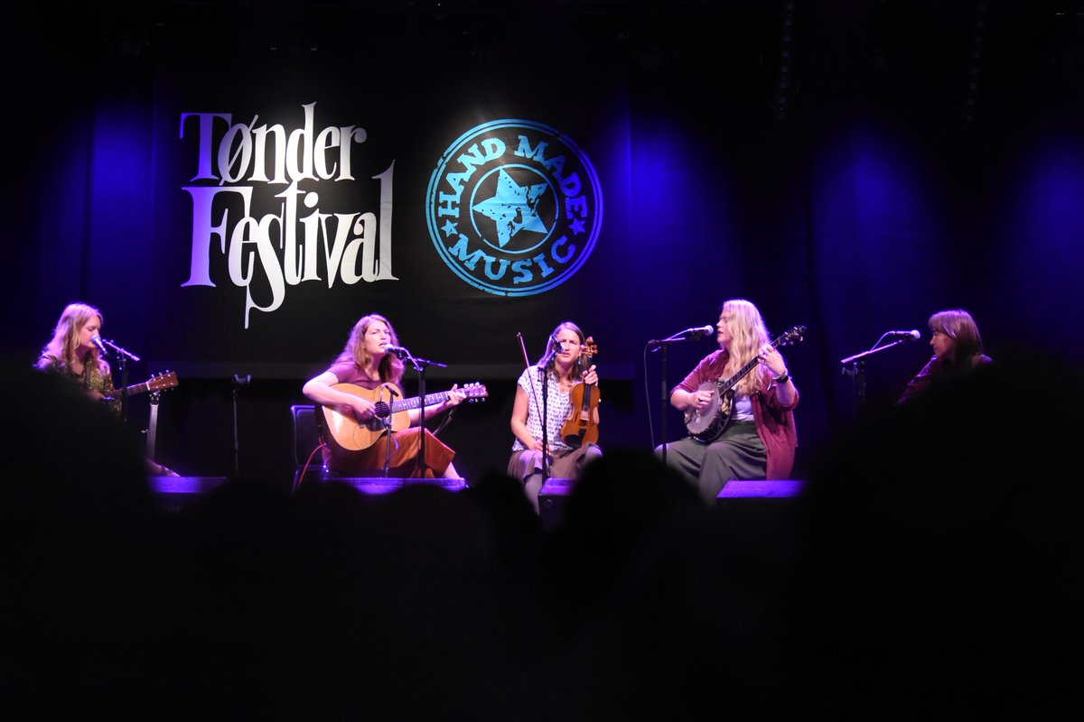 Women’s Circle Tønder Festival Margo Cilker , Linda Lee Stockley , Montana Hobbs & Lizzy Ross @TonderFestival #TF2023 @margocilker @TheLocalHoneys @VioletBellMusic