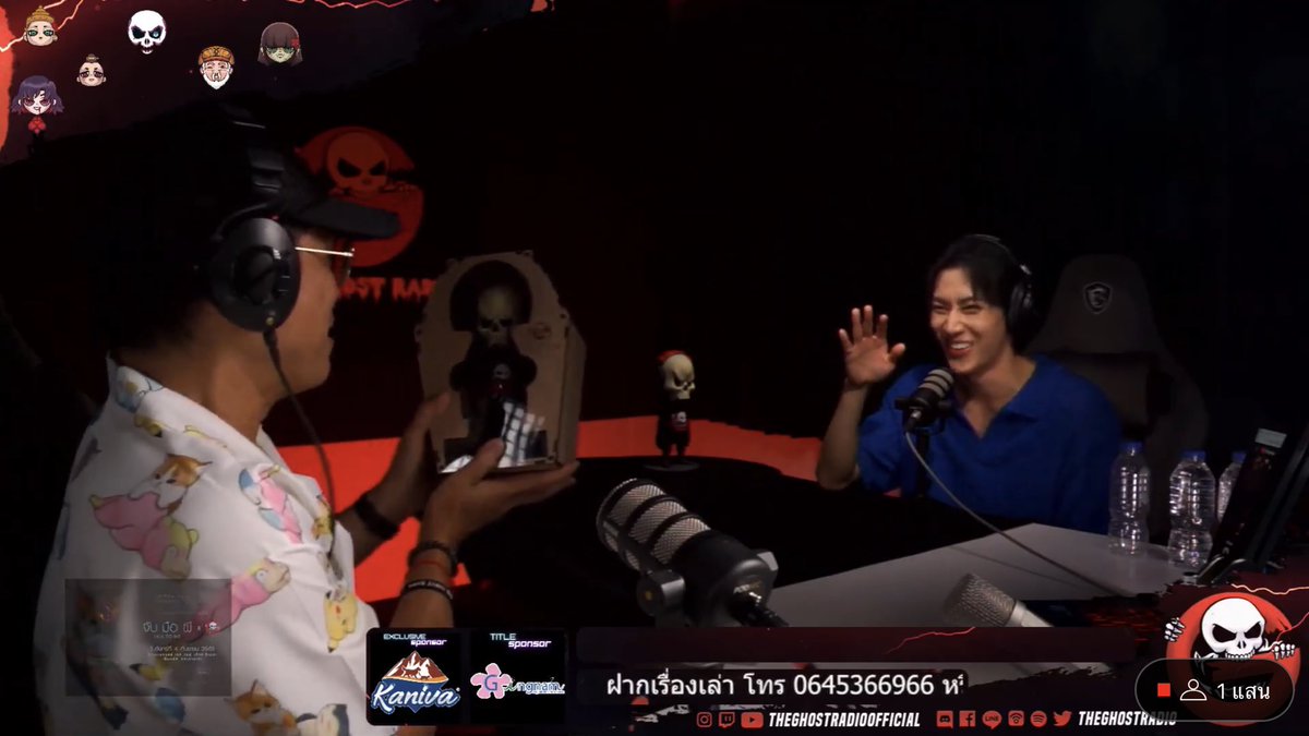 _52mm's tweet photo. พี่แจ็คให้โมเดลผีกับน้องมีแค่ 500 ตัวบนโลก พี่เค้าเลือกนัมเบอร์ 52 ให้น้องเพราะเค้ากับคอนเซ็ปคอนเสิร์ตเดี่ยวน้องด้วยอะ น่ารักมากกก ละน้องแบมถามว่าข้างในไม่มีอะไรใช่ไหมคับ เจ้าเด็กกลัว 555555555555

#เดอะโกสท์เรดิโอxแบมแบม https://t.co/FHRTtMSjNa
