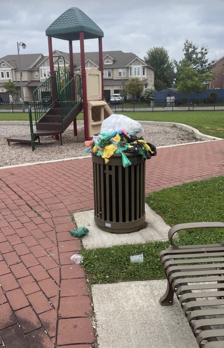 yogamom09's tweet photo. @TownOfCaledon this is what the garbage cans in SFV look like. What is the schedule of garbage pickup for the area https://t.co/sZaKV2cCBZ