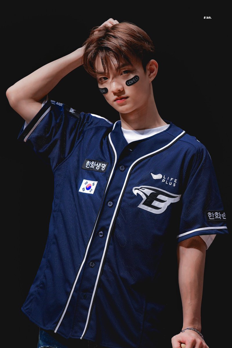 𝟖 𝐛𝐢𝐭. tweet media