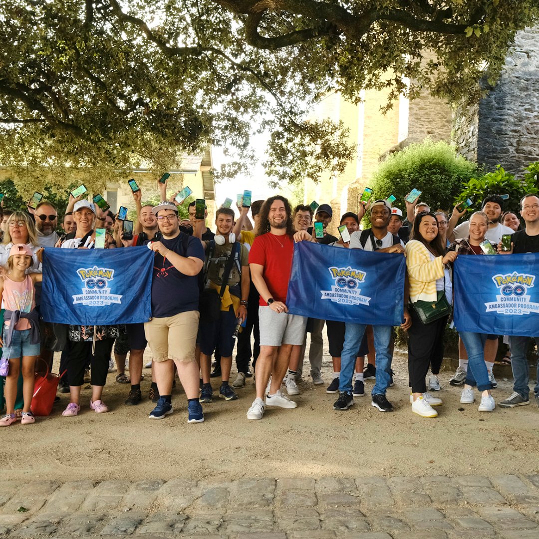 PokemonGOfr's tweet photo. Merci à tous ceux qui ont rendu le premier jour du #PokemonGOFest2023 : Mondial inoubliable ! 🌍 Nous avons passé une superbe journée avec la #PokemonGOCommunity de France et nous avons hâte de la revoir demain ! 🇫🇷 Quel a été le moment fort de votre journée, Dresseurs ? https://t.co/6myRb96alp