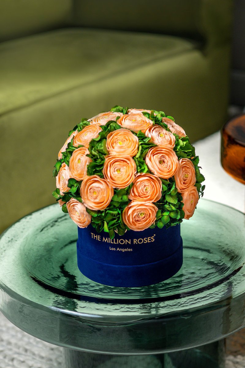 Life is love, love is life, and roses can symbolize both. Spread some eternal love with our roses that almost last forever. 

#TheMillionRoses