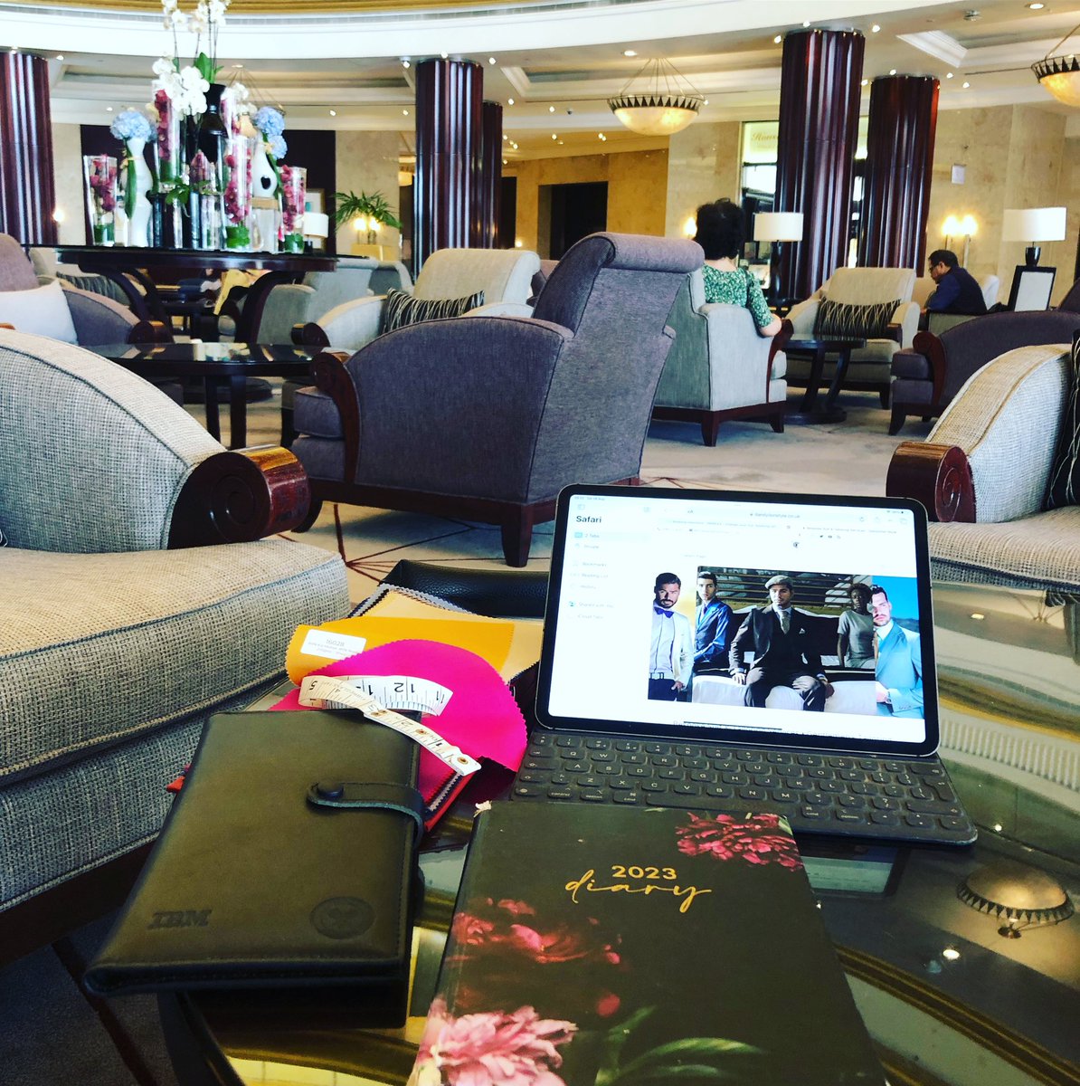 personal_style's tweet photo. When you love your work ,you go to Abu Dhabi too. https://t.co/PGoveYmMKw