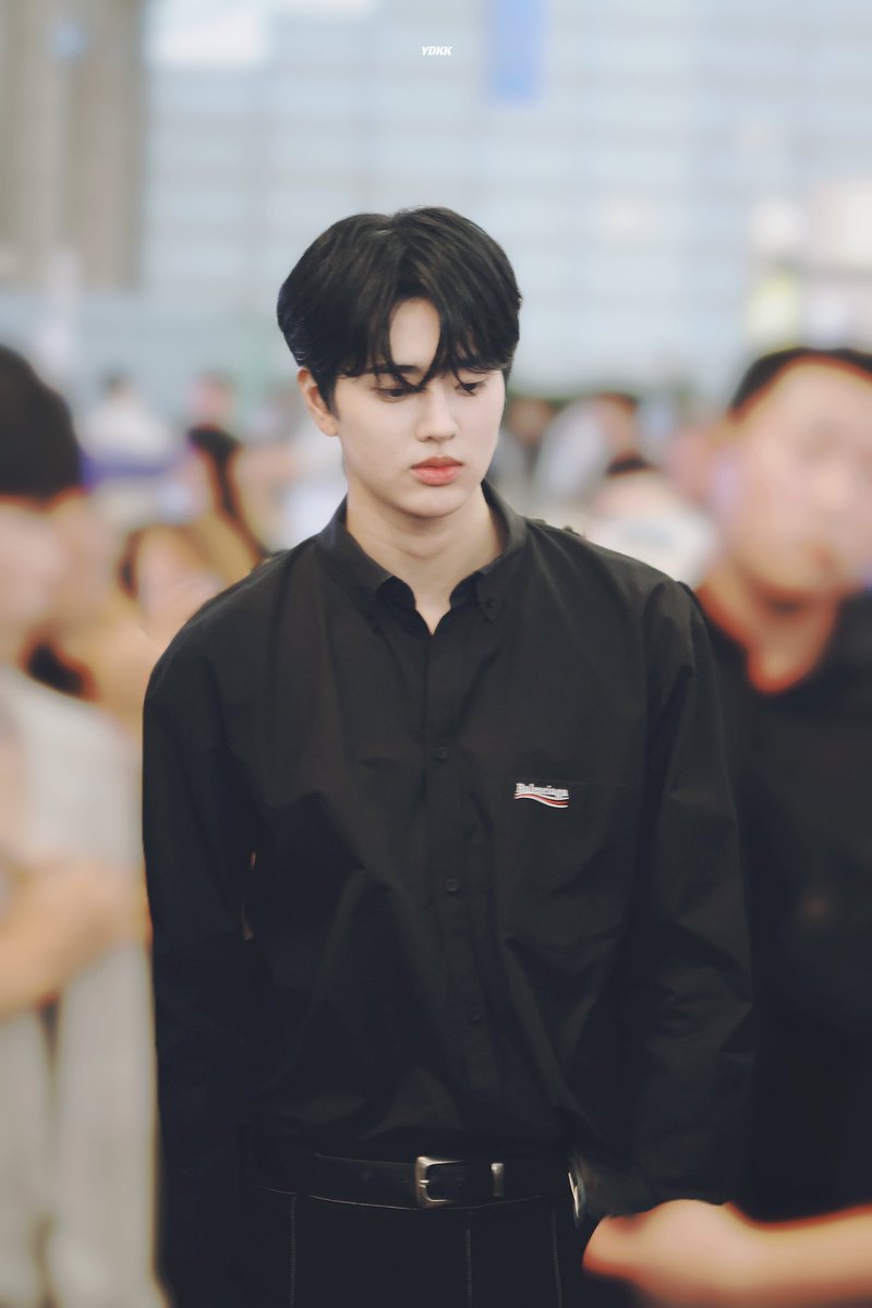 ( •᷄ ө•᷅ ) ( •̥ Θ•̥ )