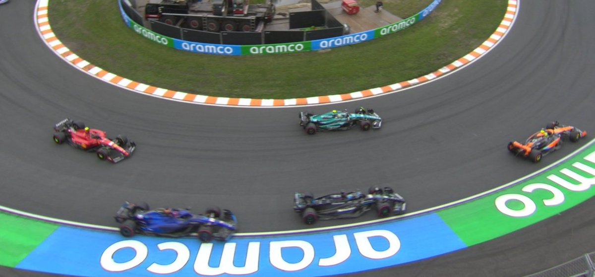 AlbertFabrega's tweet photo. El adelantamiento de Alonso en T3, ha sido 👌

Alonso's T3 overtake it's been👌 https://t.co/rv7dT0fmuT