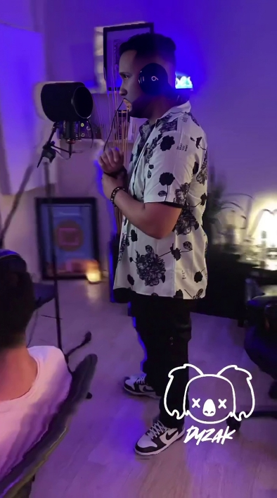 KoalasDeDyzak's tweet photo. Buenos Dias #FelizDomingo 
.
#dyzak #dyzakmusic #flashbang #dyzakfansmexico #dyzakfans #dyzakflashbang #dyzakfanpage #flowkoala #nuevamusica #nuevovideo #trap #trapmusic #traplatino #drill #drillmusic https://t.co/qgKaXq2nVR