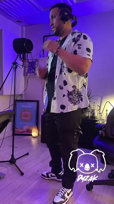 KoalasDeDyzak's tweet photo. Buenos Dias #FelizDomingo 
.
#dyzak #dyzakmusic #flashbang #dyzakfansmexico #dyzakfans #dyzakflashbang #dyzakfanpage #flowkoala #nuevamusica #nuevovideo #trap #trapmusic #traplatino #drill #drillmusic https://t.co/qgKaXq2nVR
