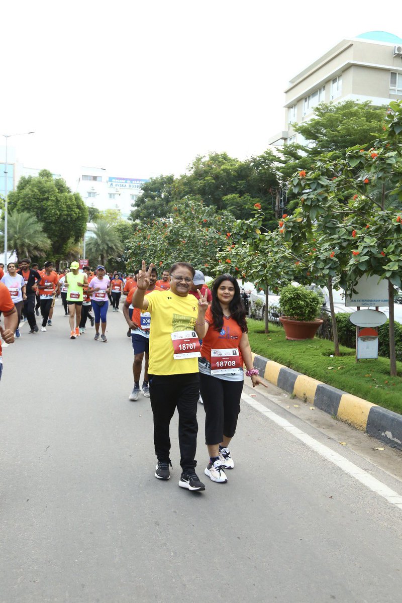 VinayKumar_dt's tweet photo. Flagged off Day 2 of the NMDC Hyderabad Marathon and witnessed great energy and spirit. Kudos to everyone! The city was awake, alive and it felt great to complete the 10K marathon with the rest of the team. Congratulations! https://t.co/RwOKGVTVC3