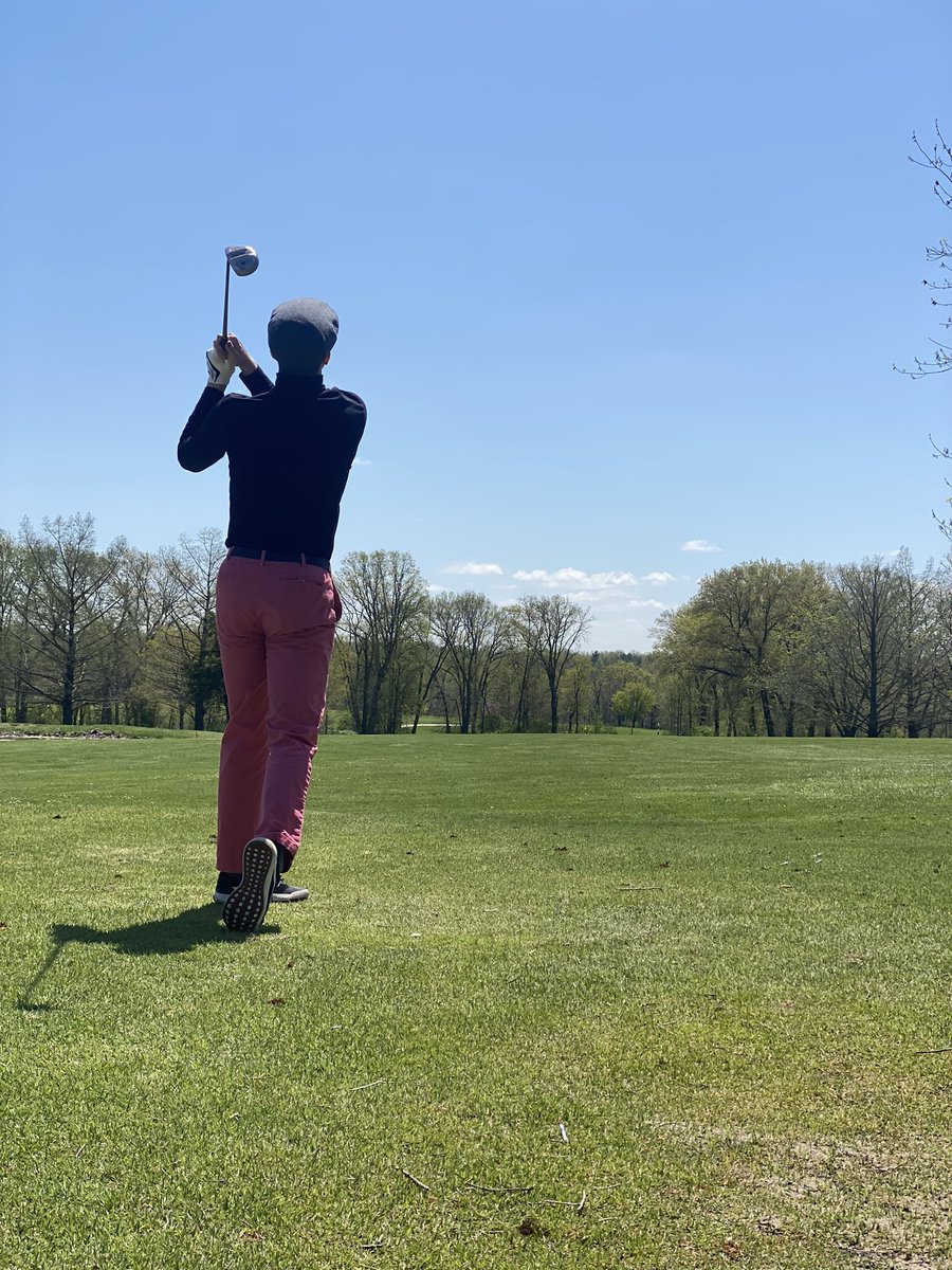 Beautiful day to crank and shank some golf balls into the woods ⛳️🏌🏻😅