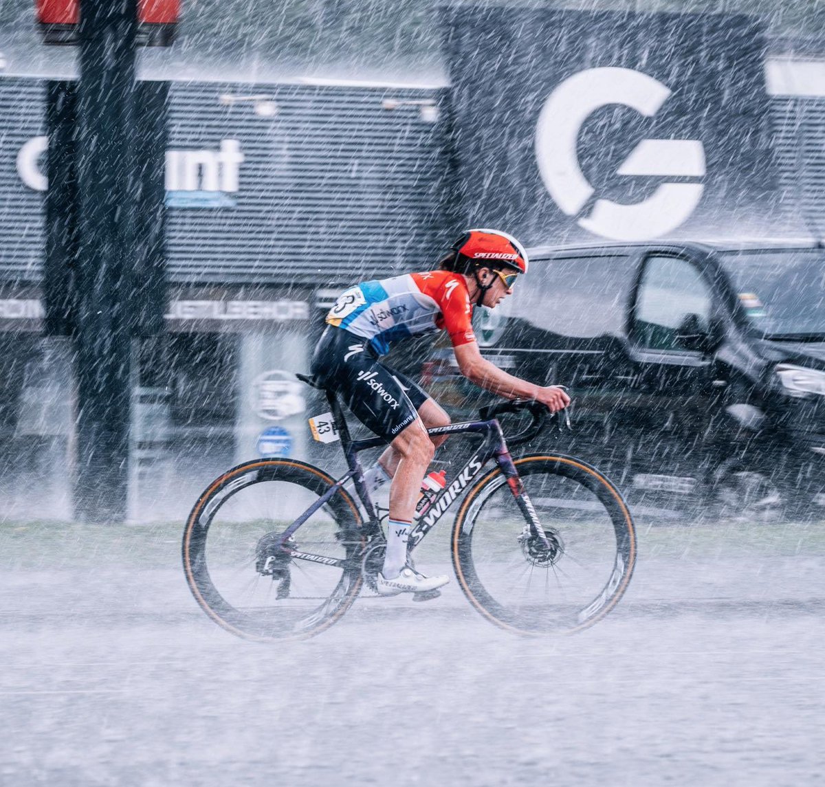 'Las condiciones climatológicas cambiantes en un deporte al aire libre'
📸 Oskar Scarsbrook
#tourofscandinavia2023
#TOSC23
#UCIWWT