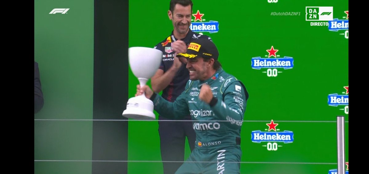 jmlhiguera's tweet photo. Hoy Posición 2 + vuelta rápida + 7 podium de la temporada + 105 podiums en su carrera +  liderazgo absoluto del equipo @astonmartin

Si buscas un mentor por sus valores de concentración, trabajo, seniority, profesionalidad,  uno genial puede ser @alo_oficial #inspirador #f1 https://t.co/GEdeVj5vjt