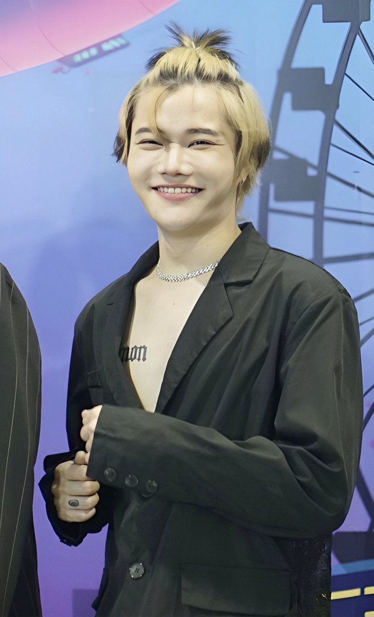 Tong3_update's tweet photo. P'Tong || 660826
#MellowPopShowcase3

#TONGXI 
#XIWorldstar https://t.co/FNyqdE5IoG