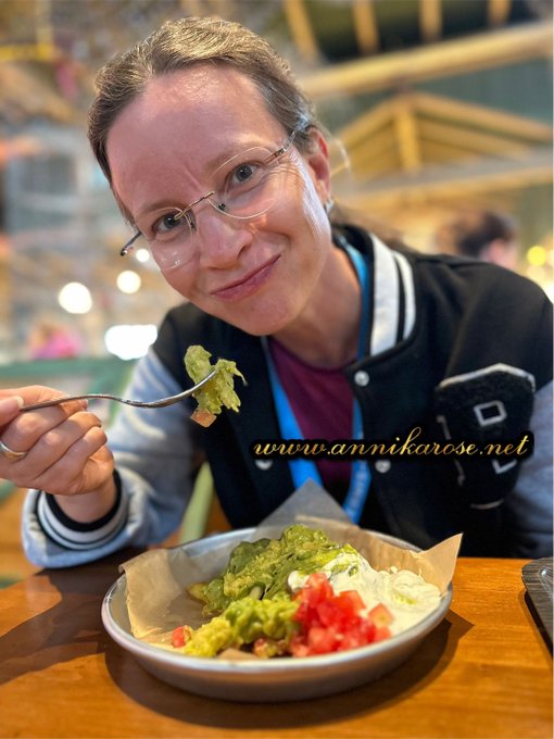 Oh man, hatte ich Kohldampf!!! https://t.co/egTT69EU5f<a href="/tag/mini"class="tags"><span>#mini</span></a><a href="/tag/pfingsten"class="tags"><span>#pfingsten</span></a>