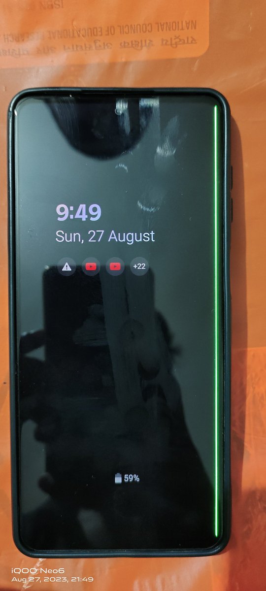 Athulkrishna_MA's tweet photo. @SamsungIndia I am writing to express my extreme disappointment and frustration regarding the recurring screen issues I have been facing with my Samsung Galaxy M52. Just  after two week of  the screen replacement, another green line has appeared, https://t.co/eox2p0Nrot
