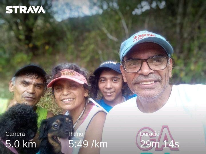 Día 174 - un entrenamiento en el terreno de Ciudad Casarapa, mucho calor y sol solo 5 Kms ,acercándome al #reto2023kms Echa un vistazo a mi actividad en Strava: strava.app.link/8BbIFPvQBCb