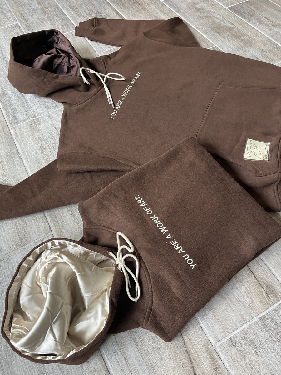 boldoopsie's tweet photo. “YOU ARE A WORK OF ART” Pullovers dropping today at 3pm!
🤍https://t.co/ThHobkbPFe🤍 https://t.co/ooMEJ9MLK2