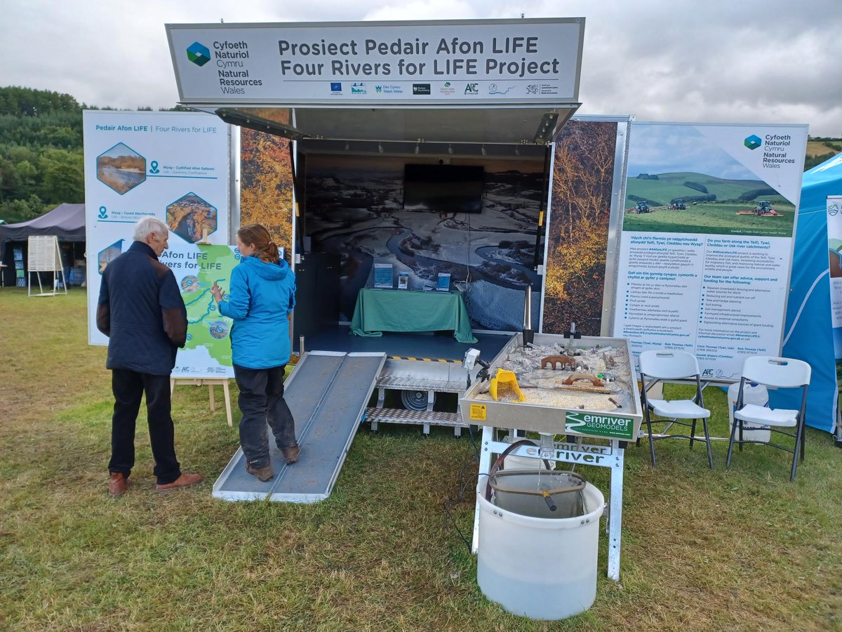 4AfonLIFE's tweet photo. Looking forward to going to the Carmarthen River Festival @Discovercarms tomorrow from 2pm, we’ll be there with the interactive river model so come over to say hello!
🛶🌊
#4RiversforLIFE #Tywi https://t.co/kuisviYH8L