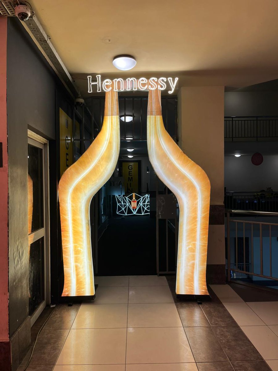 We are here... Gemini is the place to be tonight! #Hennessyke #HennyOnTheMove