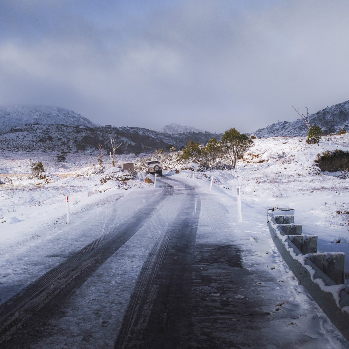 awaywithivan's tweet photo. Some photos from my last trip in Tassie, every time I look those photos I asked myself why I left that place 🤷🏽‍♂️. #discovertasmania #cradlemountain #tasmanian @awaywithivan https://t.co/uxrl2cWdQ1